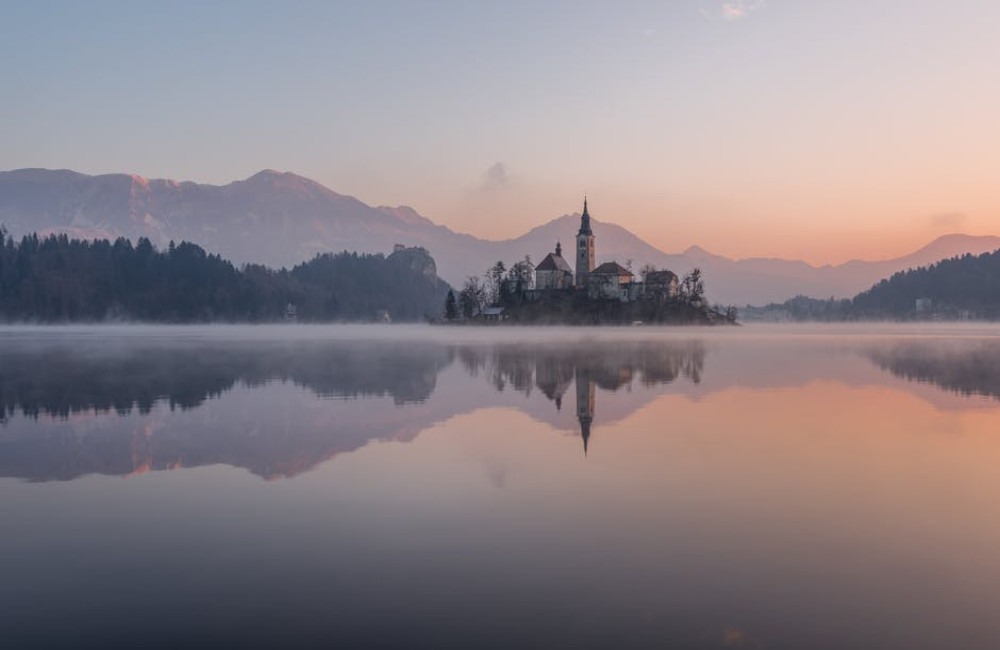 Waarom Noorwegen en Slovenië hoog op je vakantielijst moeten staan